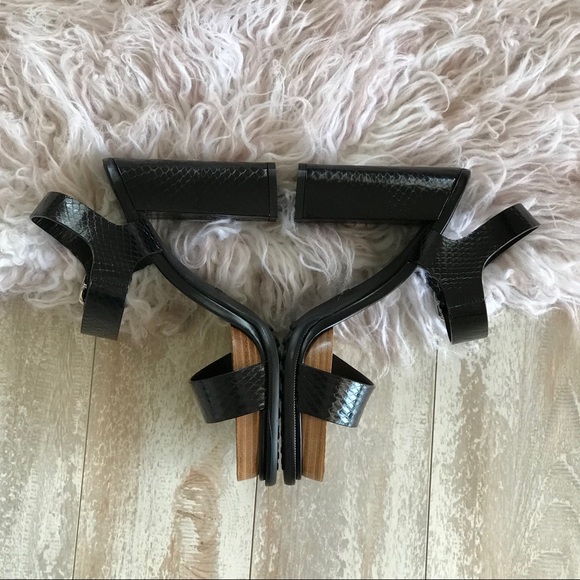 NWTTod’s Black python sandals! - Picture 6 of 8